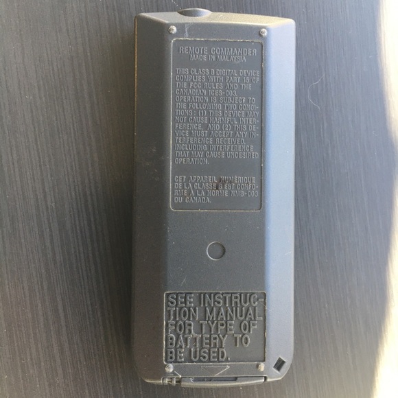 Genuine Sony Remote “RMT-831” - Picture 2 of 2